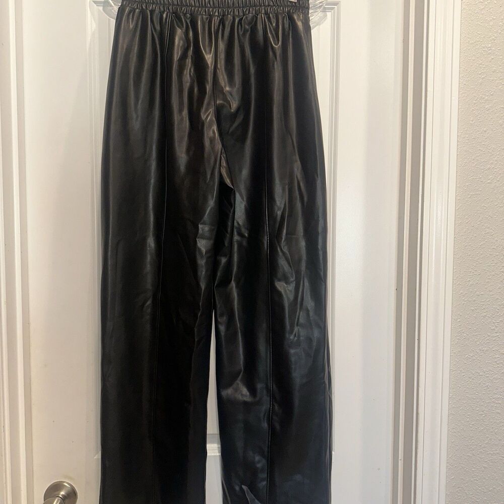 New Abercrombie and Fitch Size Medium Vegan Leather Womens Pants Black Straight - Picture 5 of 9